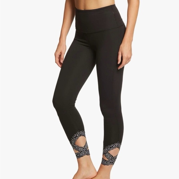 Beyond Yoga Pants - Beyond Yoga Badlands High Waisted 7/8 Leggings Size S Stirrup Tights Dance Acro